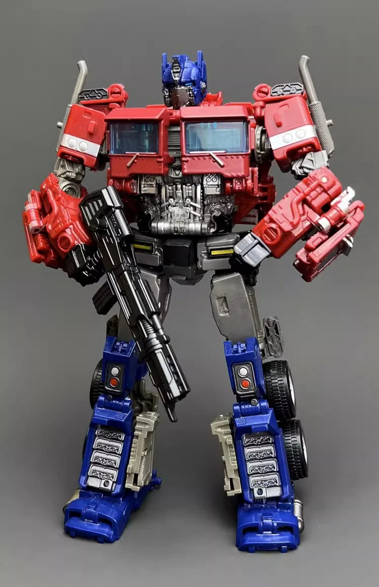 Figura robot transformable en modo coche