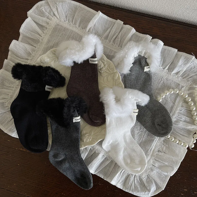Calcetines peludos de algodón con encaje para otoño e invierno - imagen 2