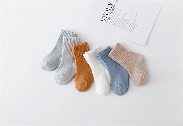 Calcetines lisos para bebé multicolor