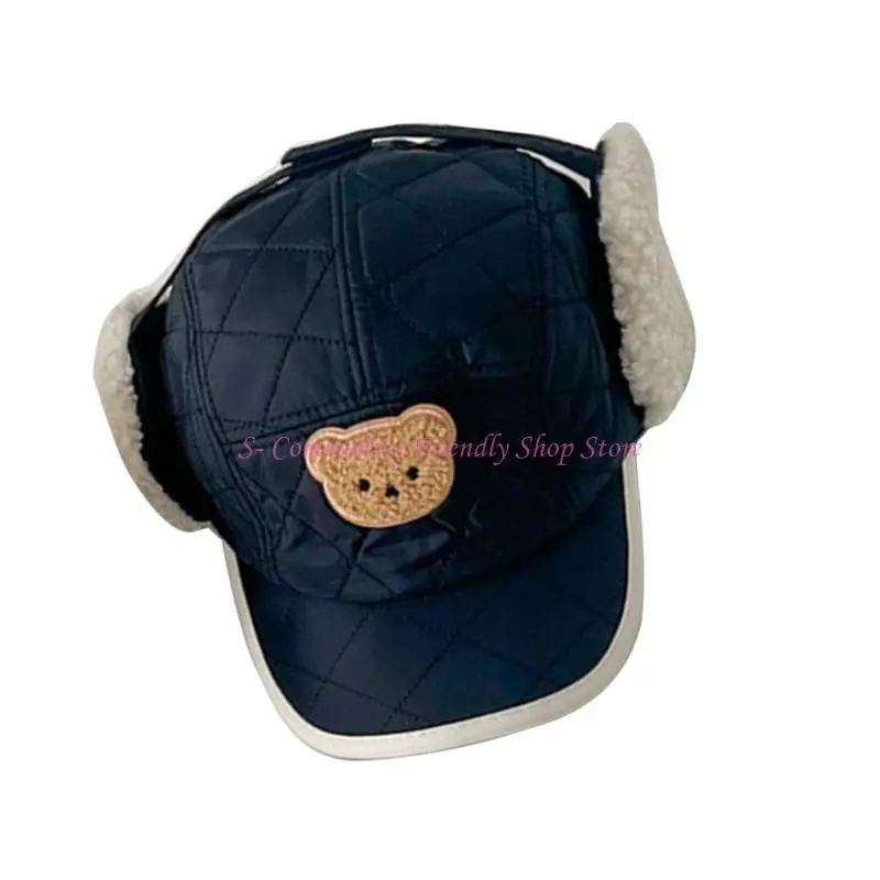 Gorro con orejeras y diseño de oso en color caqui