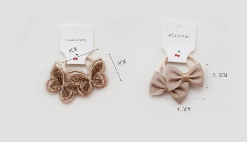 Detalle de tocado y diadema elástica