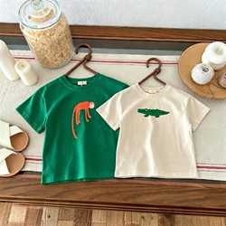 Camiseta de manga corta con estampado infantil y cuello redondo