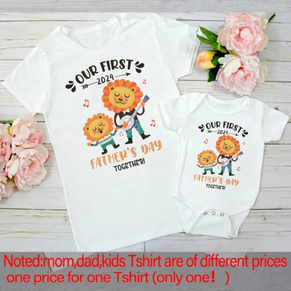 Detalle de la tela y estampado del mono infantil