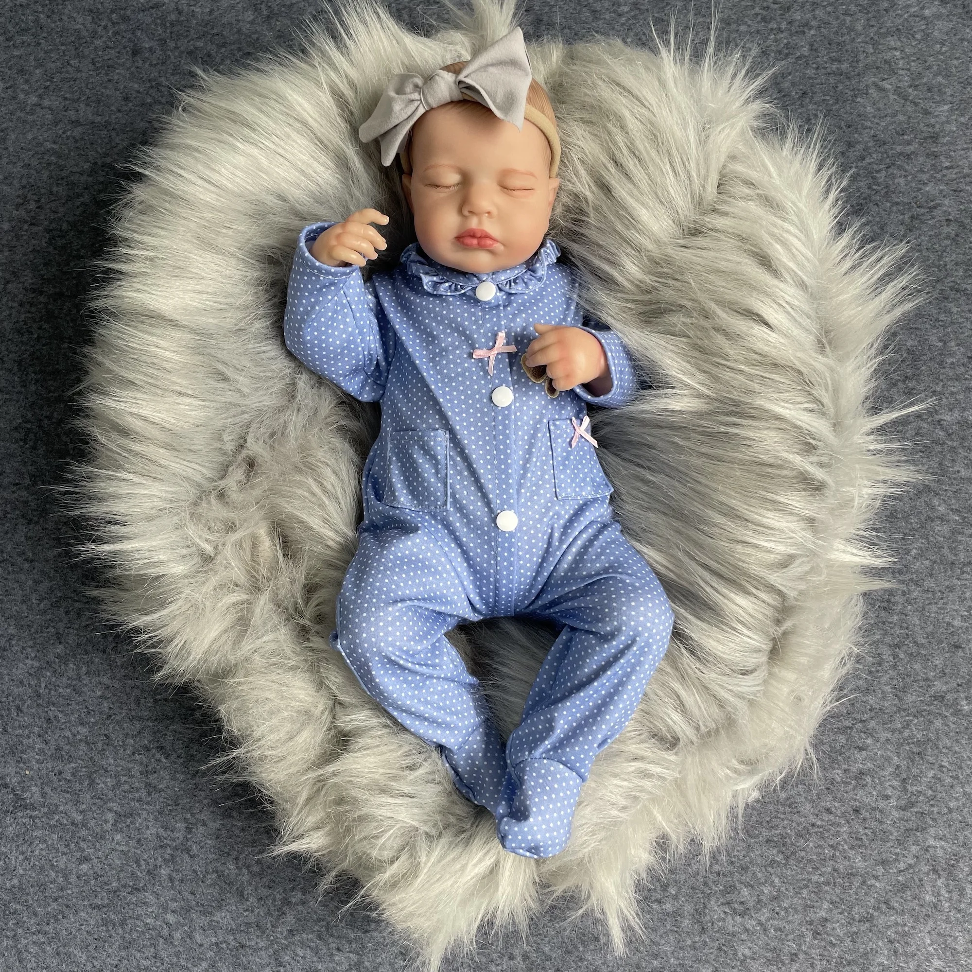 Muñeca reborn con aspecto realista