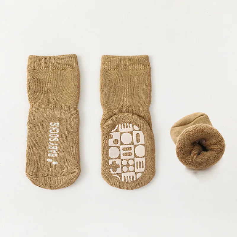 Calcetines de felpa antideslizantes para bebés y niños – Invierno - imagen 4