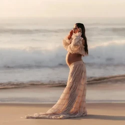 Vestido de maternidad bohemio con tul plisado y hombros descubiertos