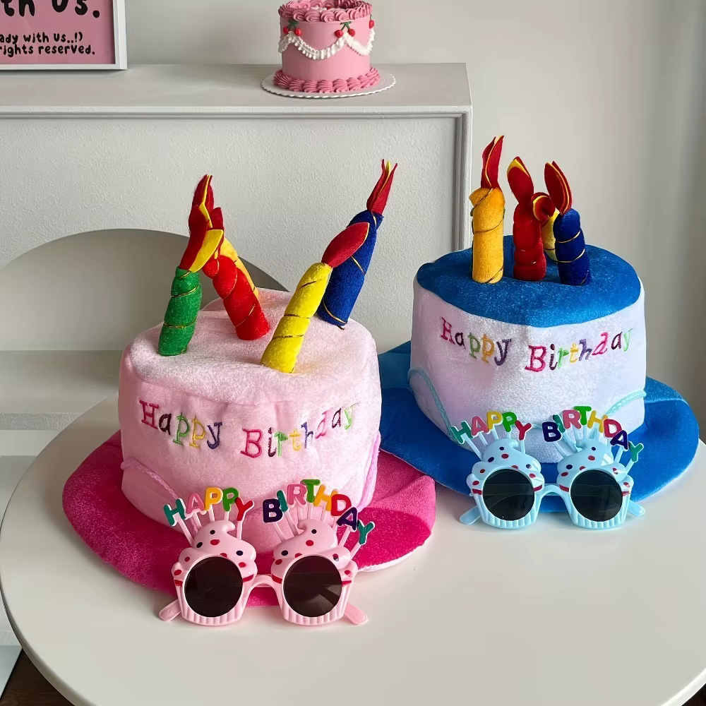 Gorro de felpa con velas y mensaje de cumpleaños