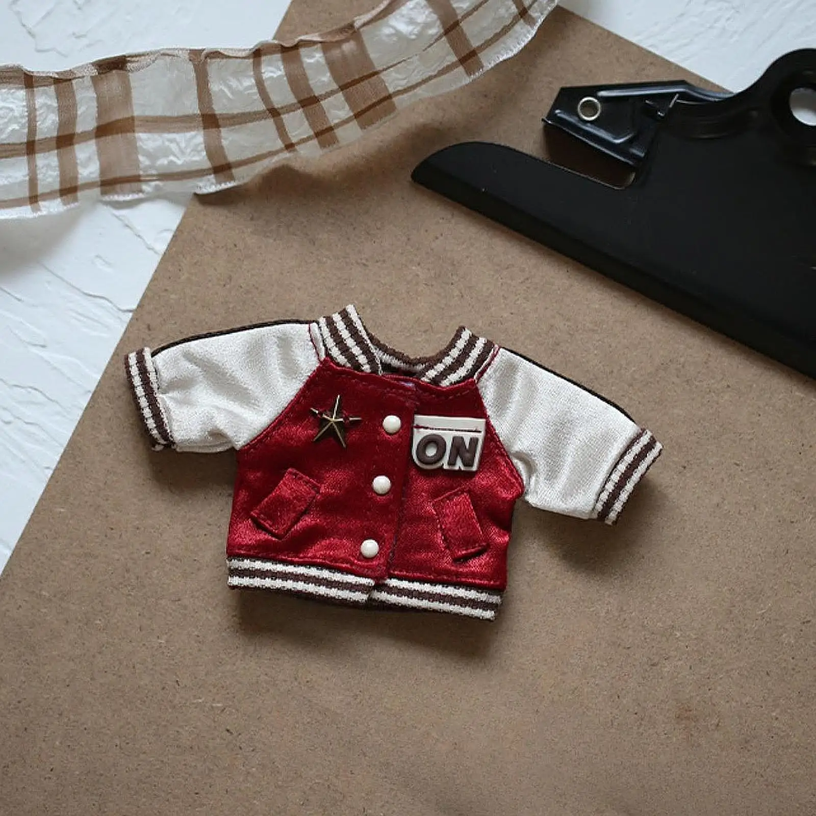 Chaqueta para muñeca de peluche niña, abrigo suave artesanal - imagen 4