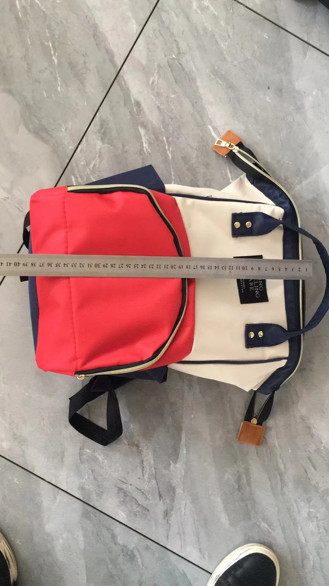 Compartimentos interiores de la mochila