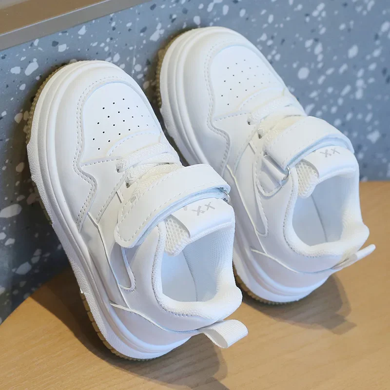 Zapatos deportivos blancos antideslizantes para bebés - imagen 4