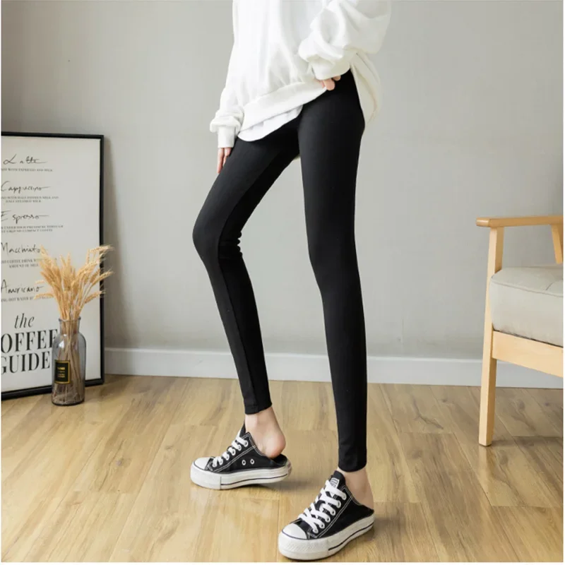 Legging térmico de terciopelo para embarazada – Algodón suave - imagen 4