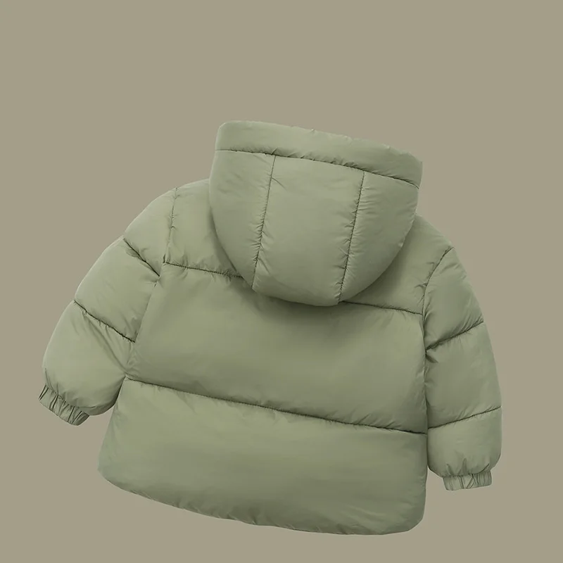 Chaquetas de plumas para niños en detalle