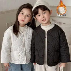 Abrigo acolchado con forro polar para niñas
