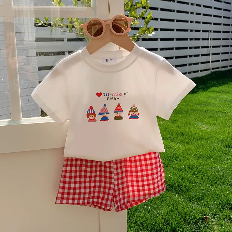 Conjunto de camiseta y pantalón corto a cuadros para bebé niña