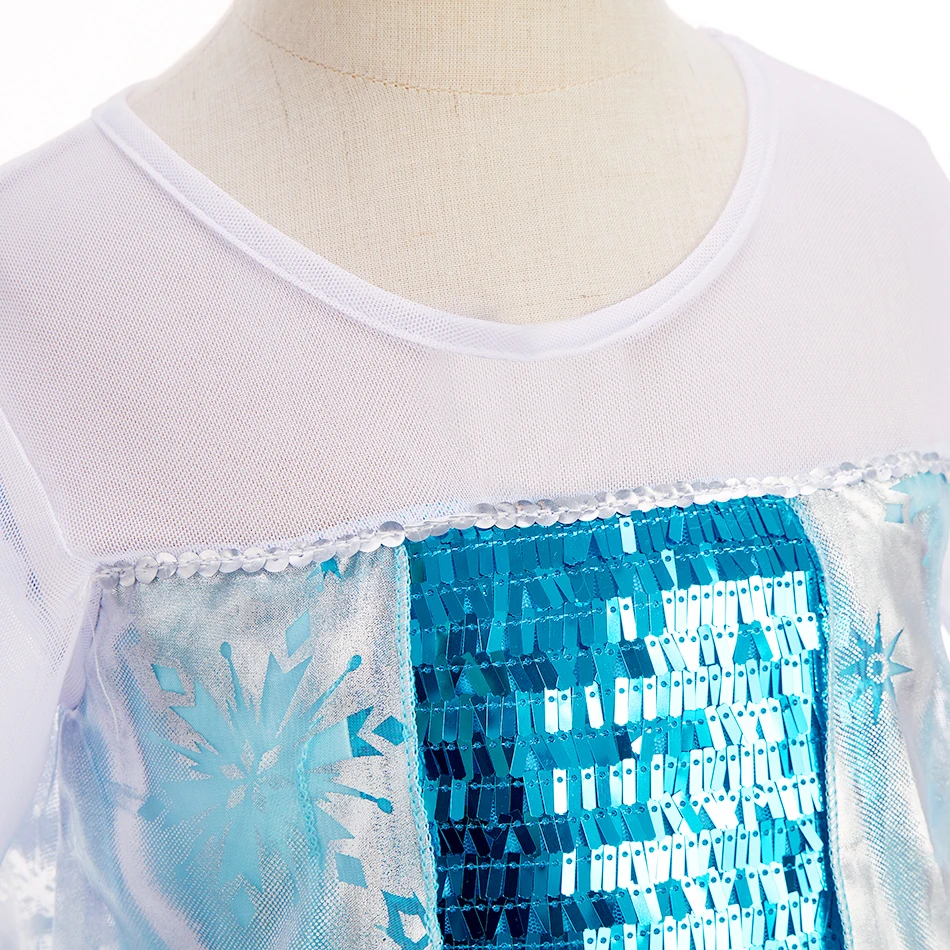 Vista frontal del vestido de Elsa azul