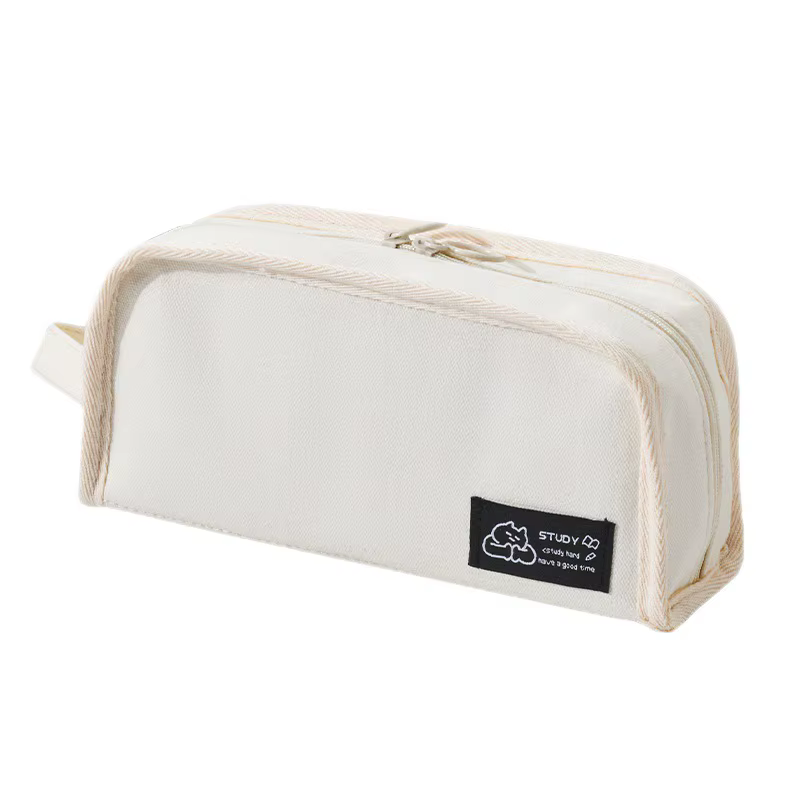Estuche cerrado en blanco