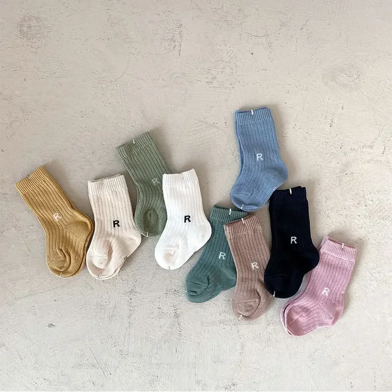 Calcetines de algodón para bebé con letras R – primavera/otoño - imagen 3