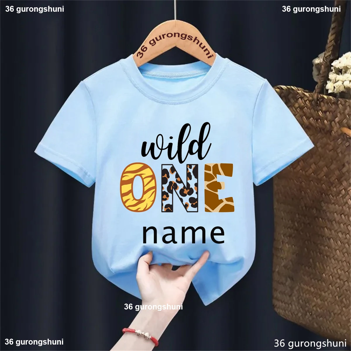 Detalle del estampado de animales del zoológico
