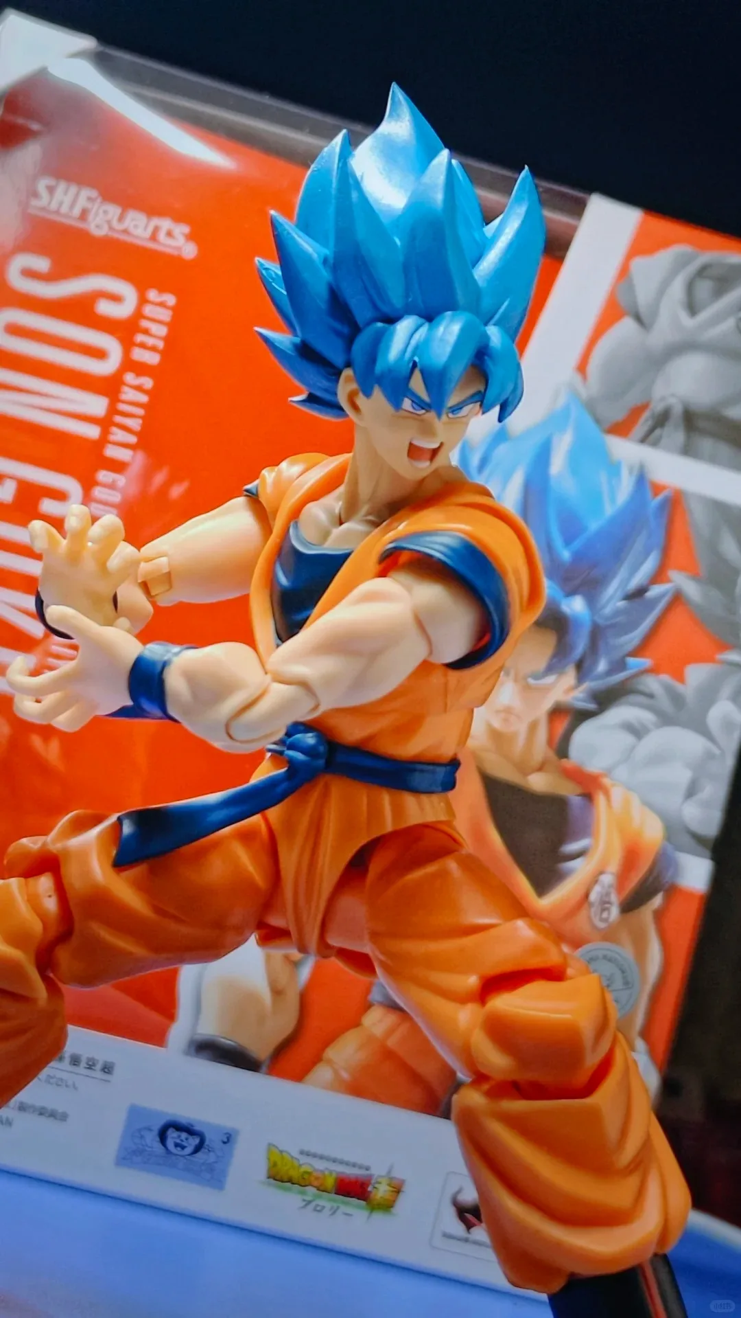 S.H.Figuarts Bandai figura de acción Goku Dios Super Saiyan - imagen 3