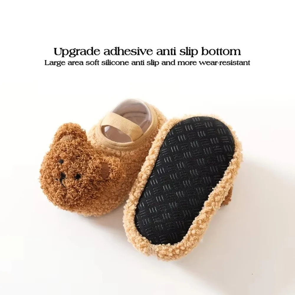 Zapatillas antideslizantes de invierno para bebé forradas con osito - imagen 4