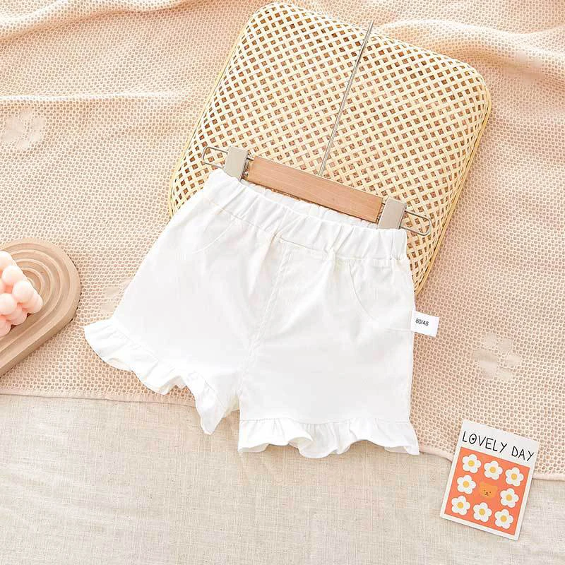Outfit veraniego con pantalón corto mezclilla