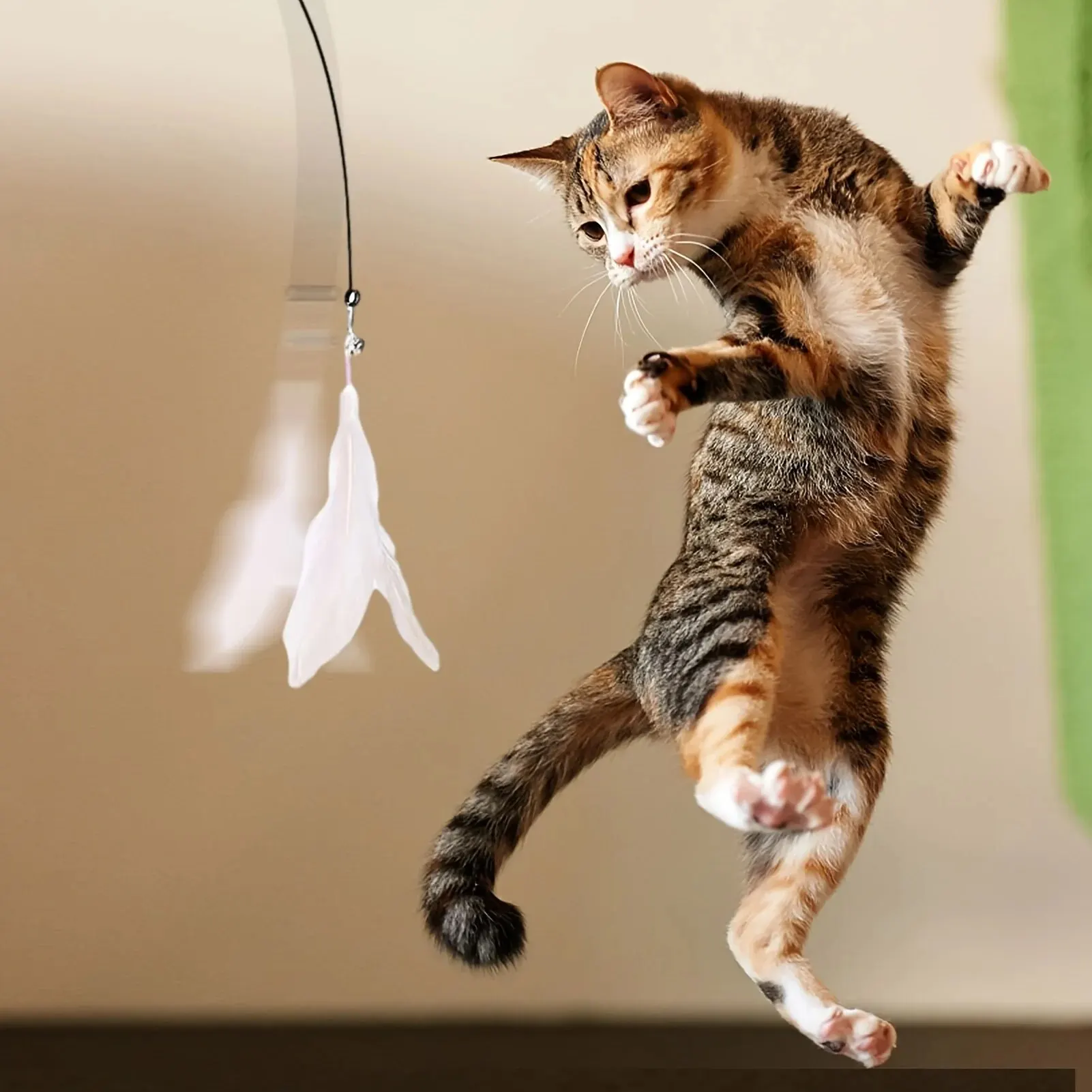 Palo teaser interactivo con pluma para gatos – Varilla larga con campana - imagen 5