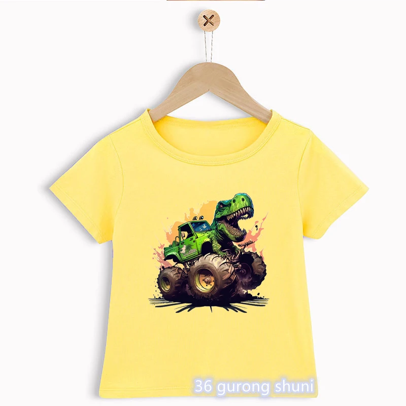 Detalle del estampado en la camiseta infantil