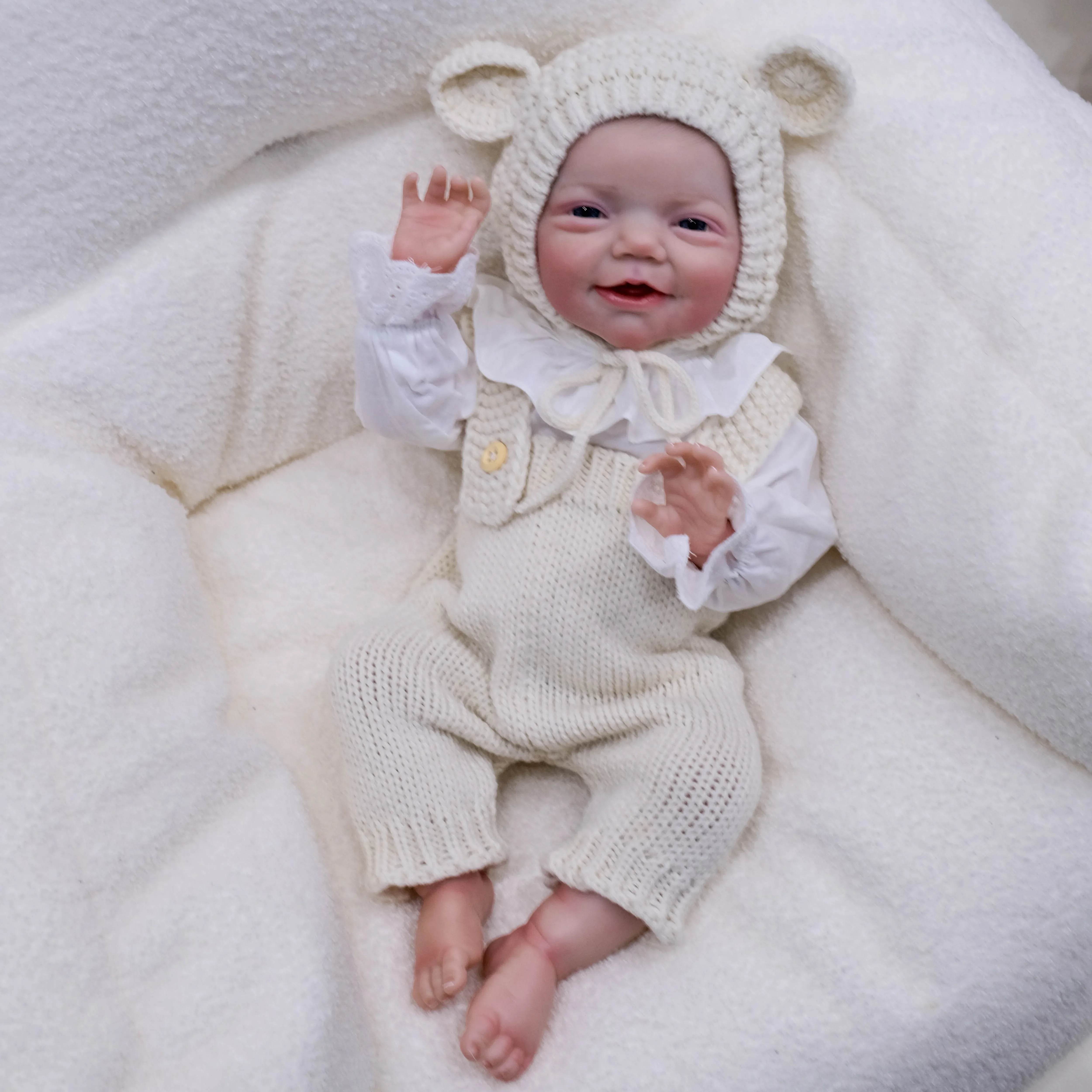 NPK Muñeca reborn realista de vinilo-silicona para niña recién nacida - imagen 4