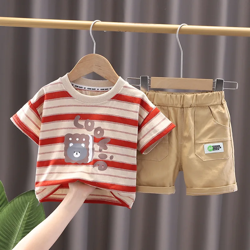 Conjunto de bebé de verano en algodón con camiseta a rayas y pantalón corto - imagen 2