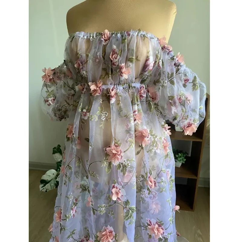 Vestido premamá de tul floral con pétalos de rosa efecto relieve - imagen 2