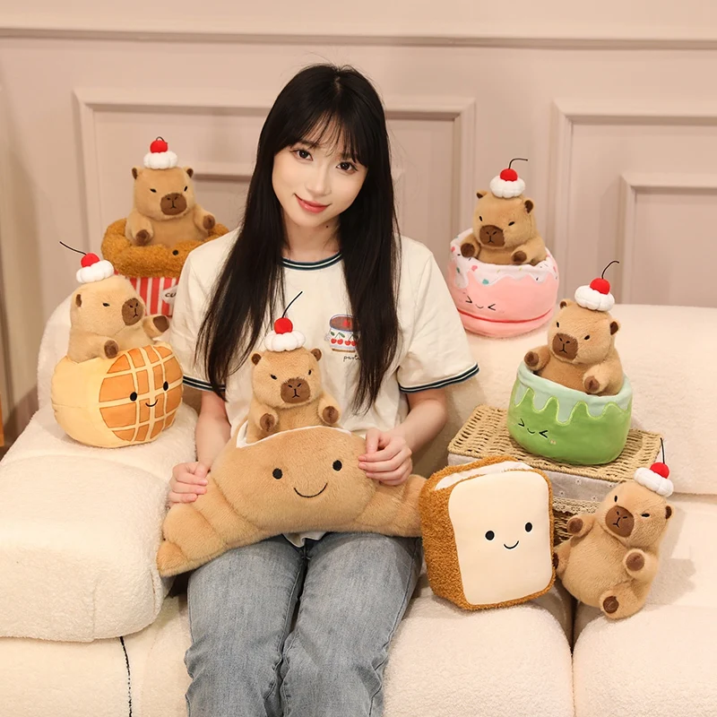 Peluche capibara tierno con cruasán y gofre, ideal regalo - imagen 3