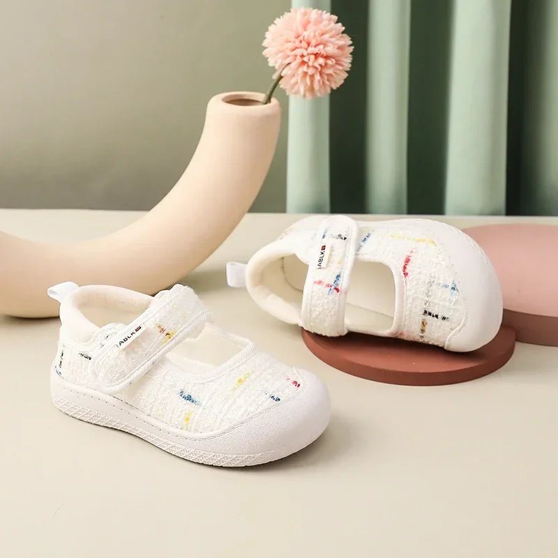 Zapatillas antideslizantes para niña – Suela suave para guardería