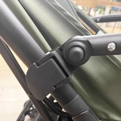 Reposabrazos cochecito Bugaboo con barra acolchada de cuero plegable
