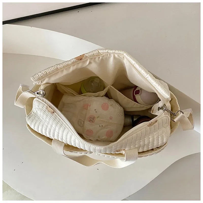 Bolsa de pañales gran capacidad para cochecito con osito bordado oliva - imagen 5