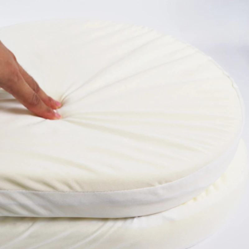 Producto en uso sobre una mesa de cambiar