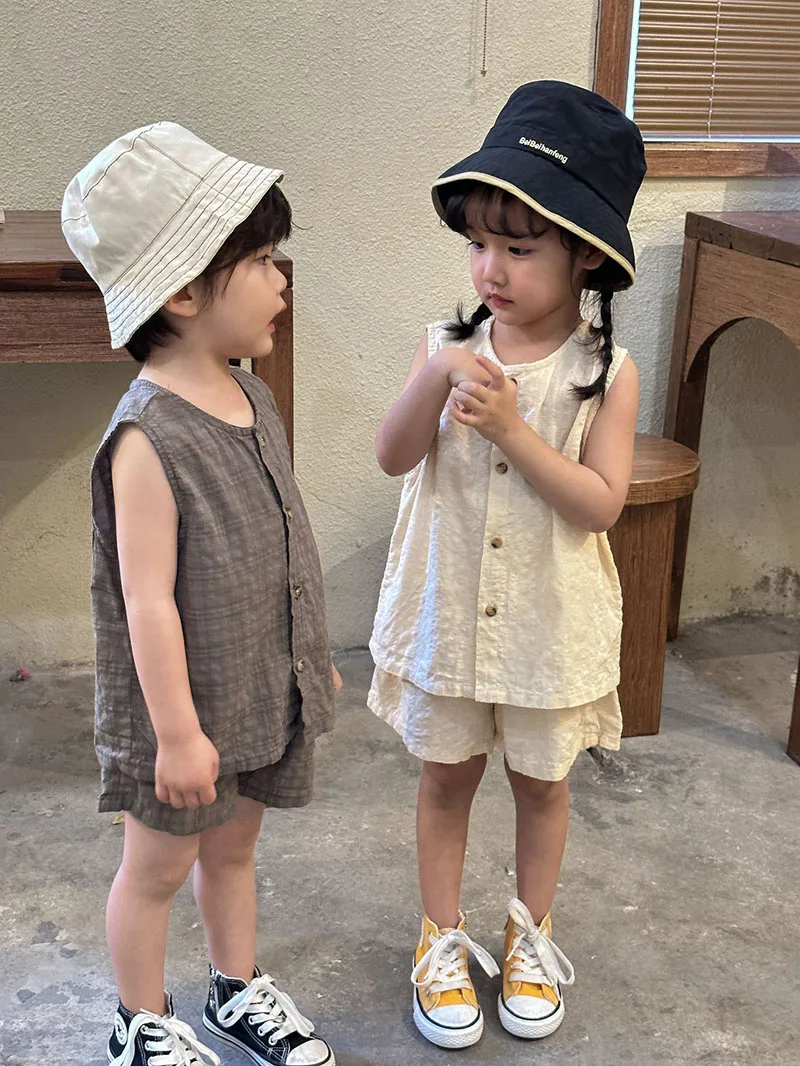 Chaleco y pantalón corto infantil para verano