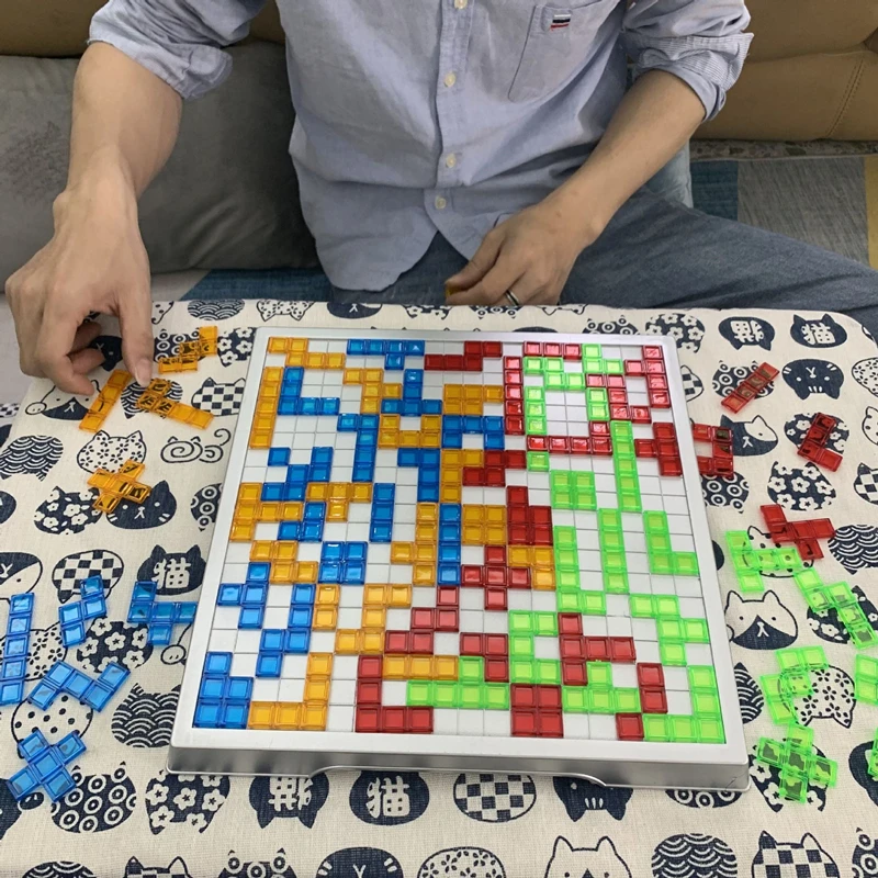 Colores de piezas y distribución en la mesa