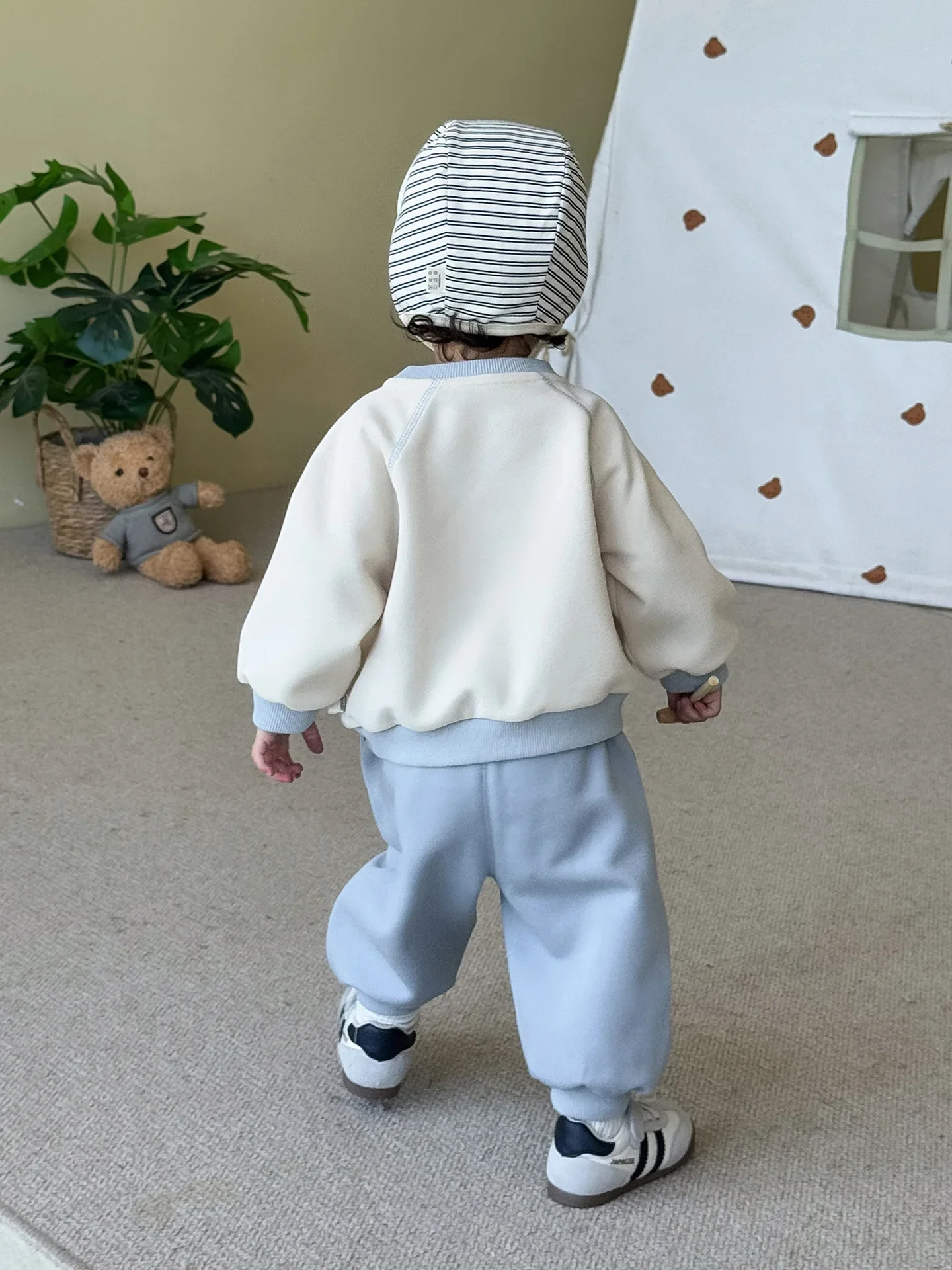 Chándal infantil: sudadera con capucha y pantalón deportivo suave - imagen 3