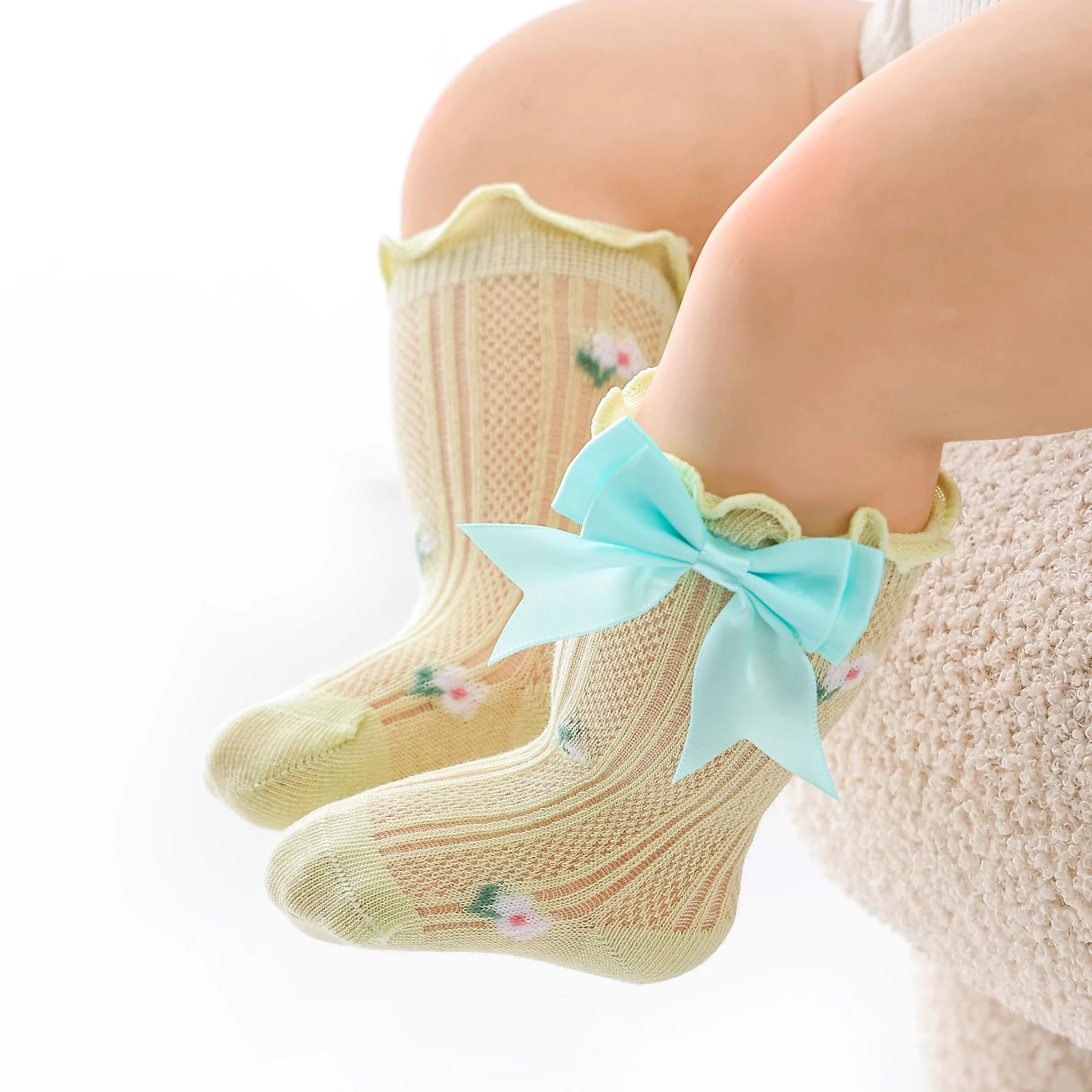 Calcetines altos con volantes y lazo para niñas pequeñas - imagen 2