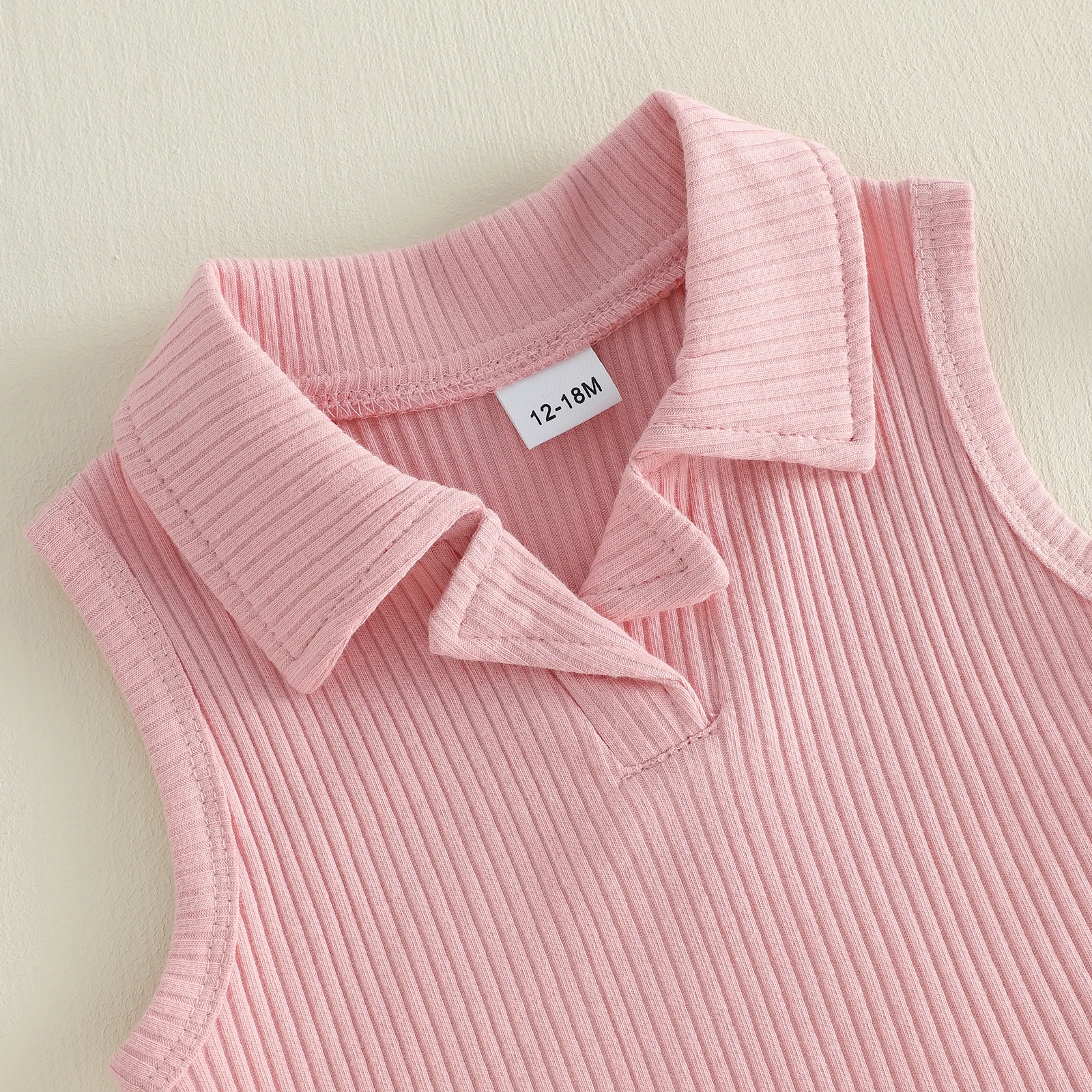 Conjunto verano niña: camiseta sin mangas, falda estampada y sombrero - imagen 2
