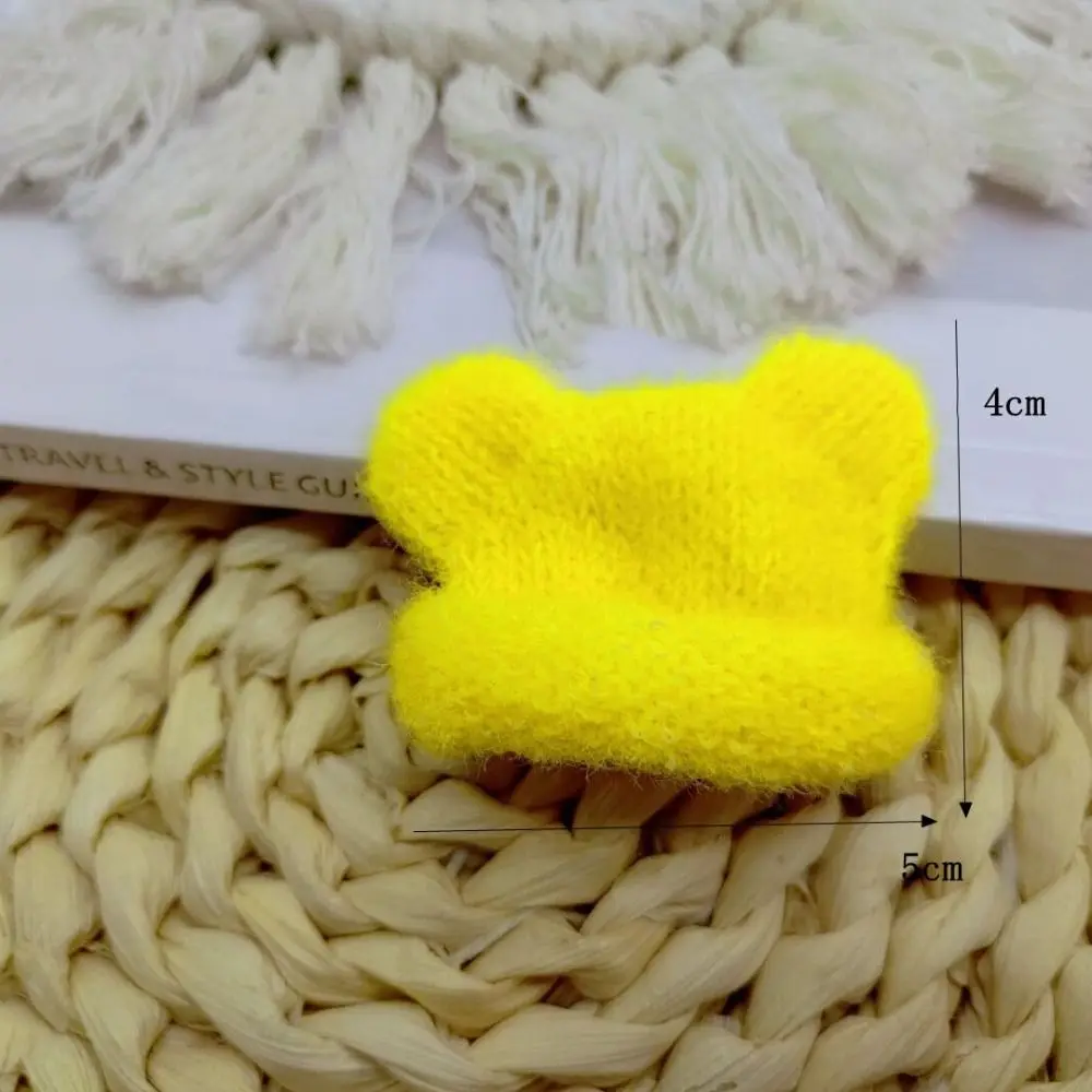Gorro blanco en detalle