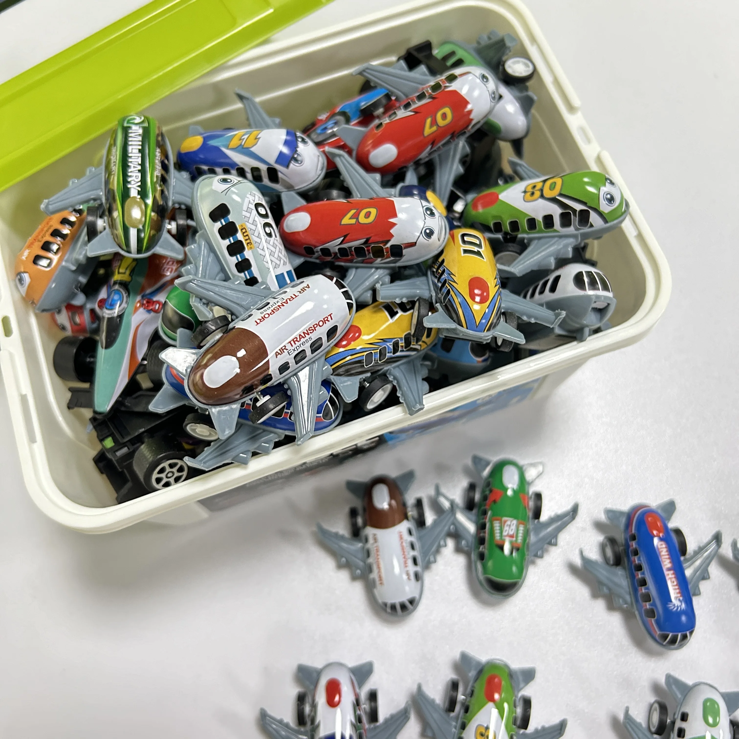 Set de coches de carreras con caja de almacenamiento para niños