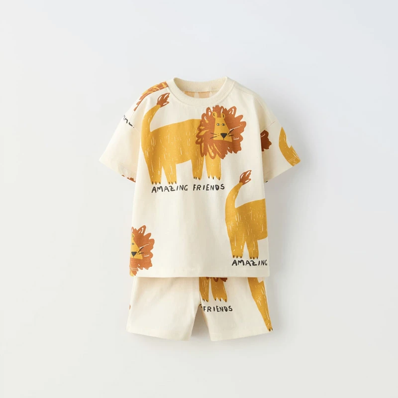 Prendas de verano para niños pequeños