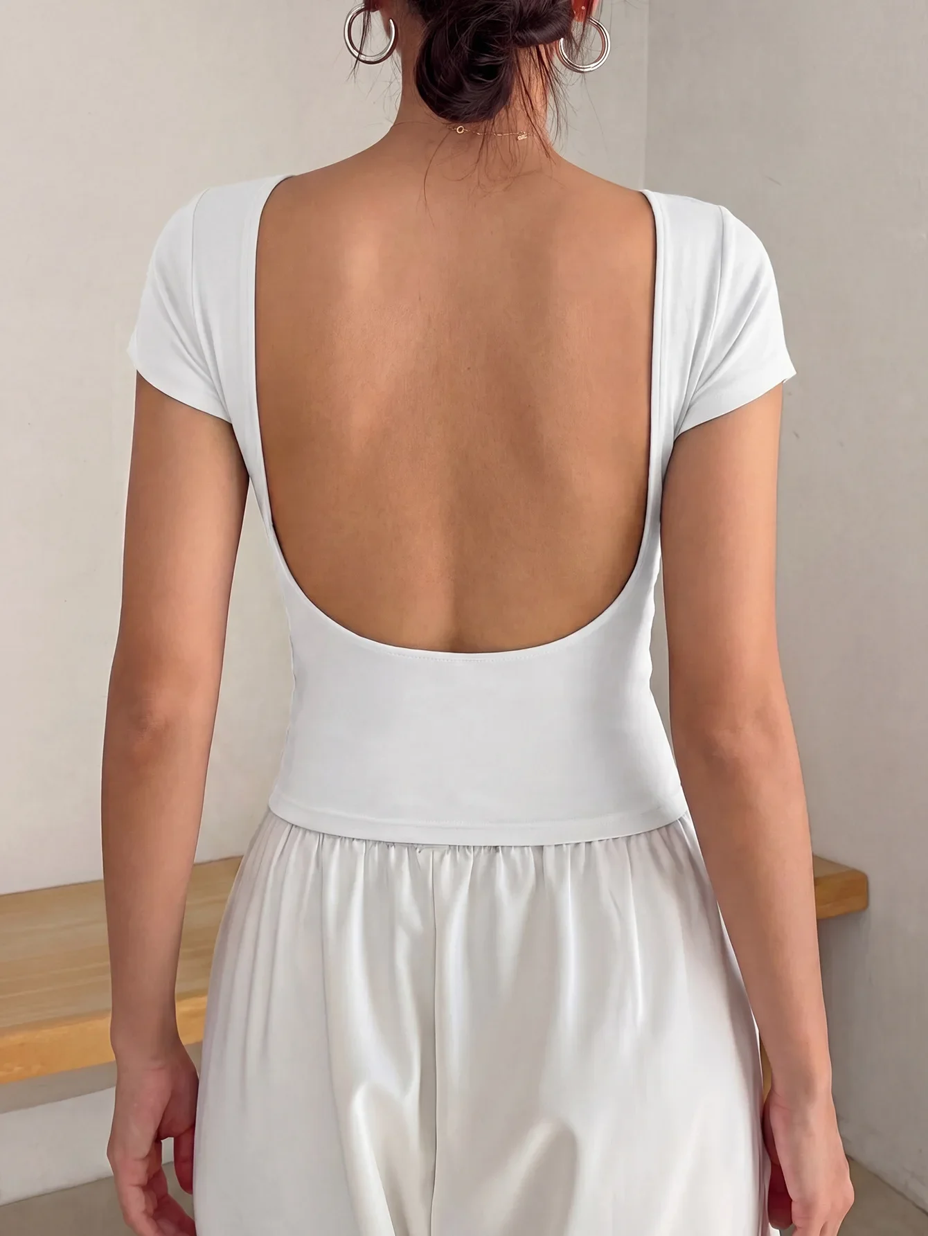 Somenie camiseta corta de cuello en U con espalda abierta para mujer - imagen 3