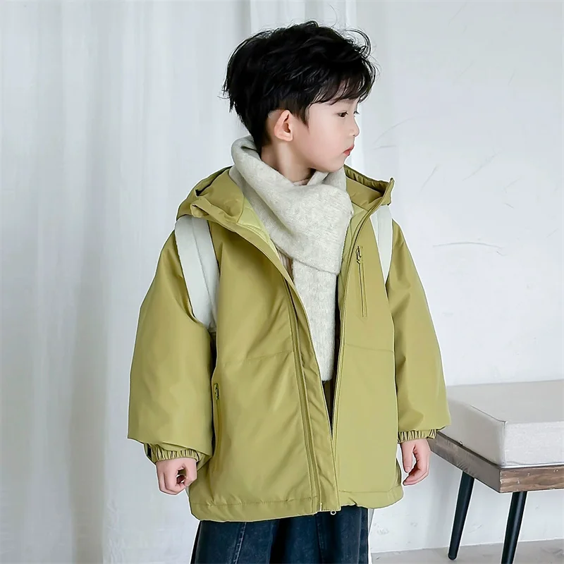 Chaqueta cálida para niñas disponible en varios colores