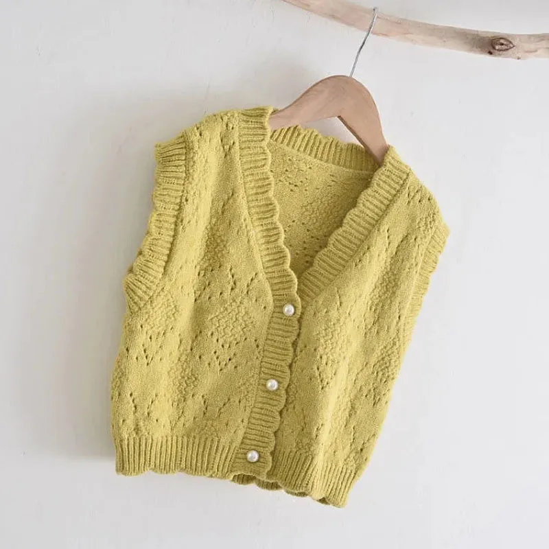 Uso en capa sobre blusa estampada