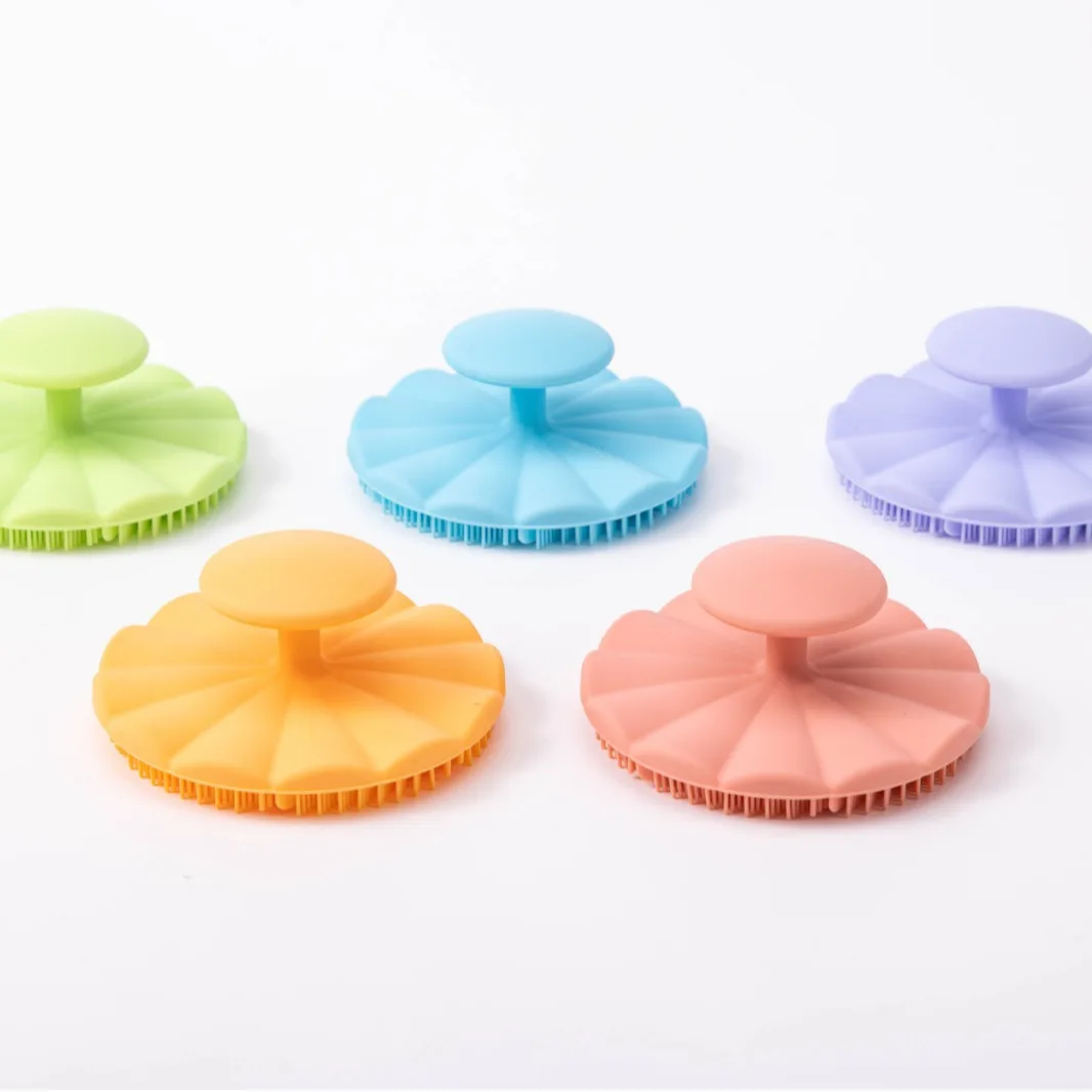 Cepillo de silicona para limpieza facial y masaje del bebé - imagen 4