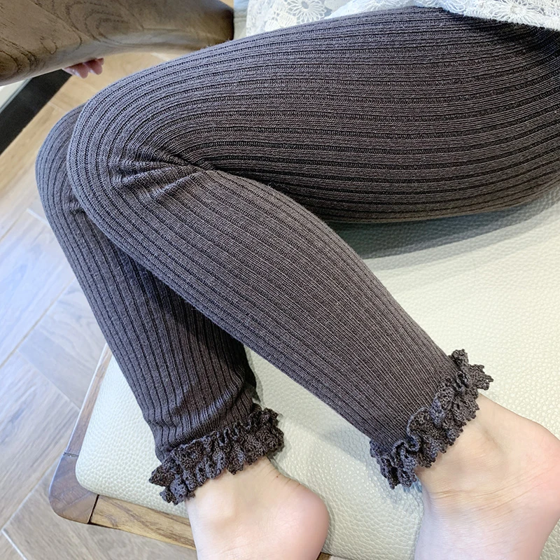 Pantalones de encaje acanalados en algodón para niña, primavera