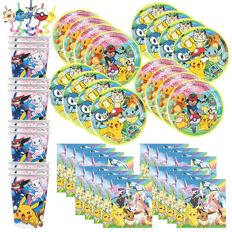 Mesa temática con vajilla y globos Pikachu