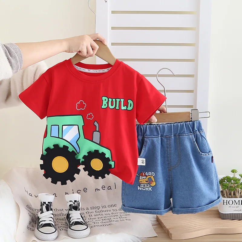 Estampado infantil y diseño denim para un estilo casual